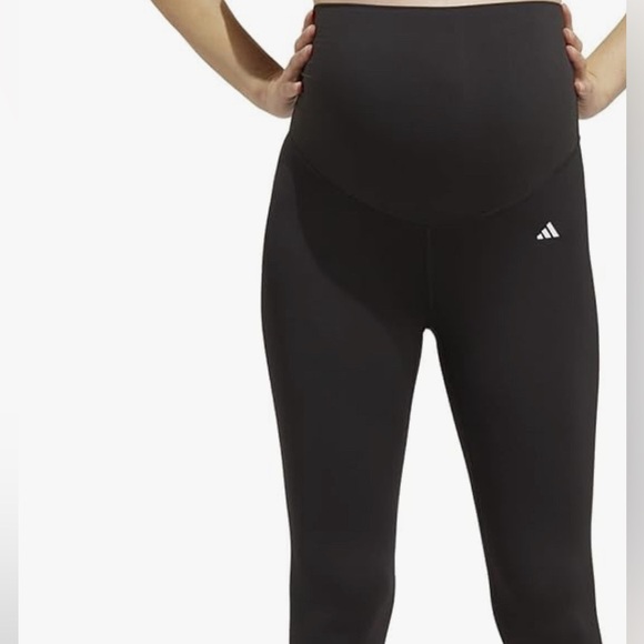 New never worn maternity outfit - Picture 1 of 3